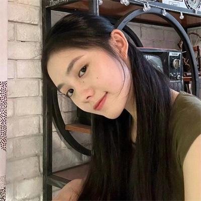 蓝眼睛波利